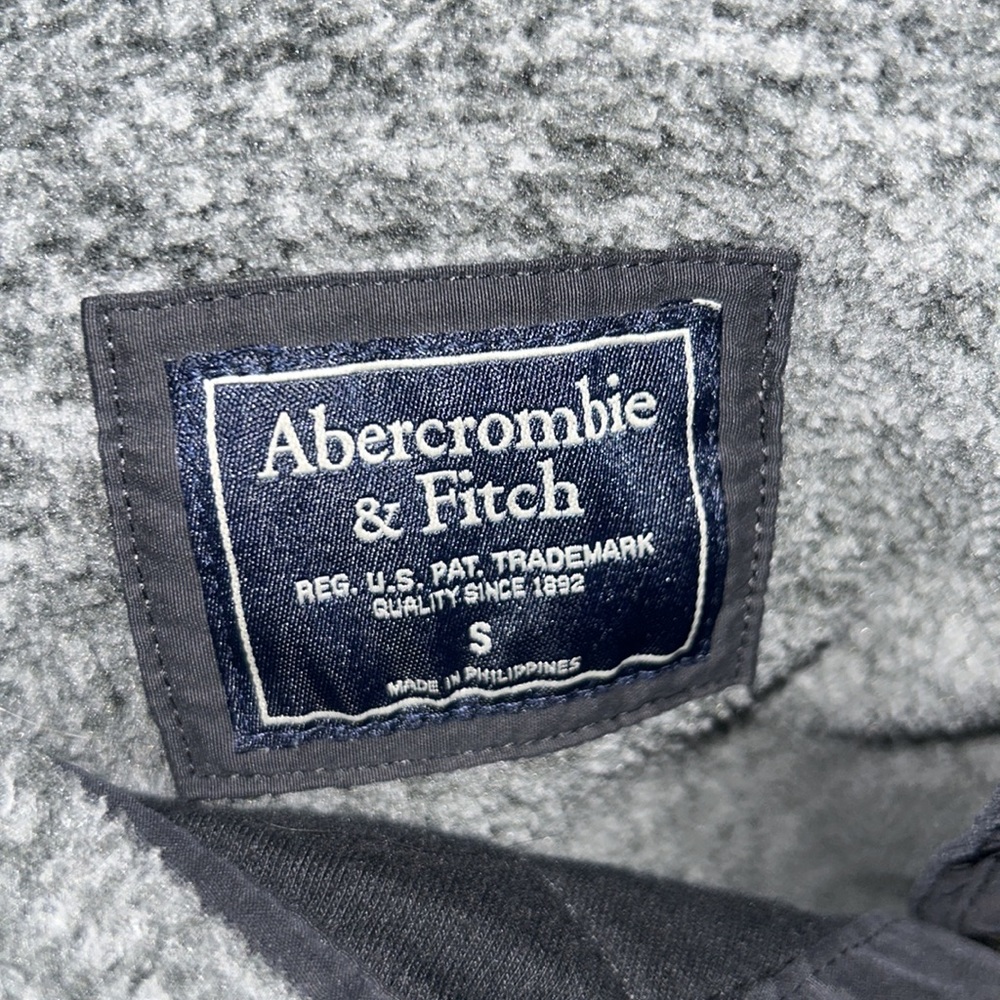 A&F Sweater - Picture 4 of 4